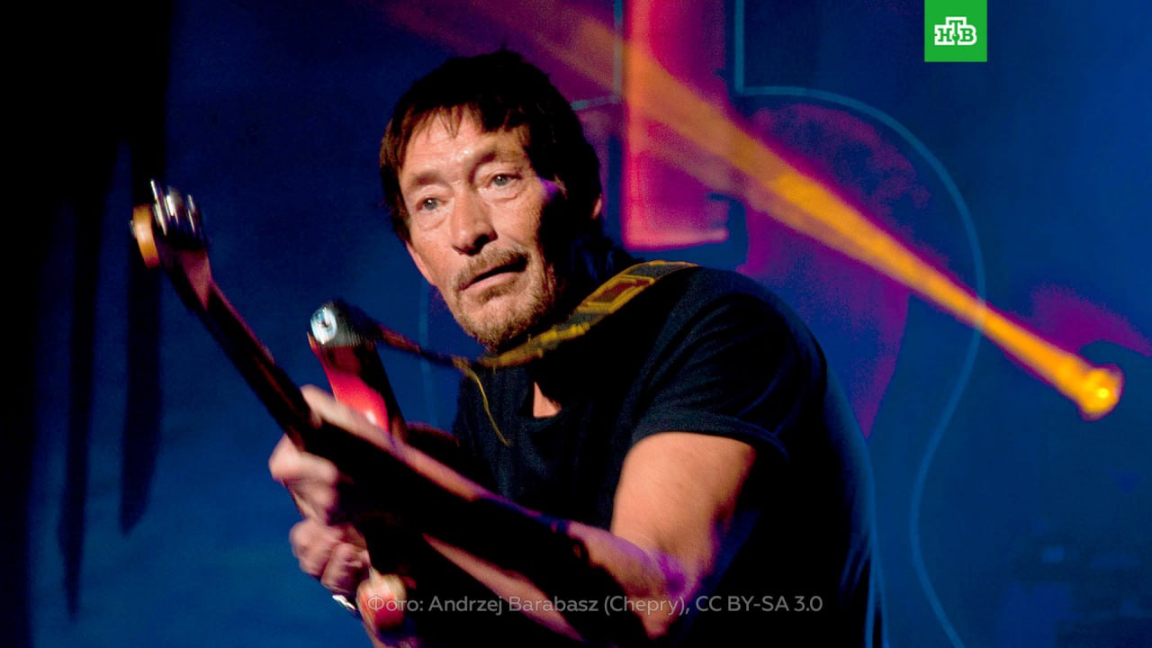 Британский певец Крис Ри умер в возрасте 74 лет