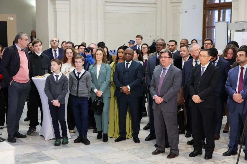 ����������� ���������������� ��������� (���) ��� ������: