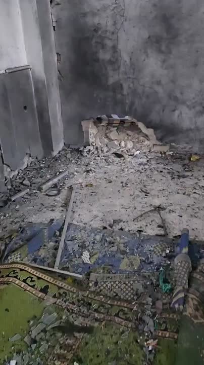 Террорист-смертник устроил взрыв в мечети в Сирии