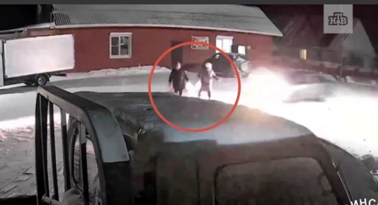 23-летняя девушка без прав сбила двух пожилых женщин на дороге в Челябинской области: одна из пенсионерок погибла