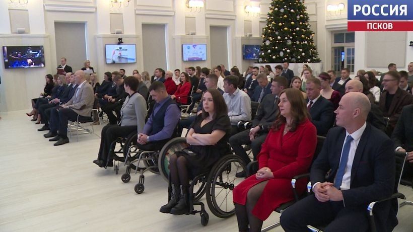 Лучших спортсменов Псковской области чествовали сегодня на балу Чемпионов