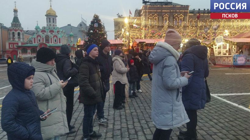 Дети погибших участников СВО побывали на "Елке Победы" в Москве Дети погибших участников СВО побывали на "Елке Победы" в Москве