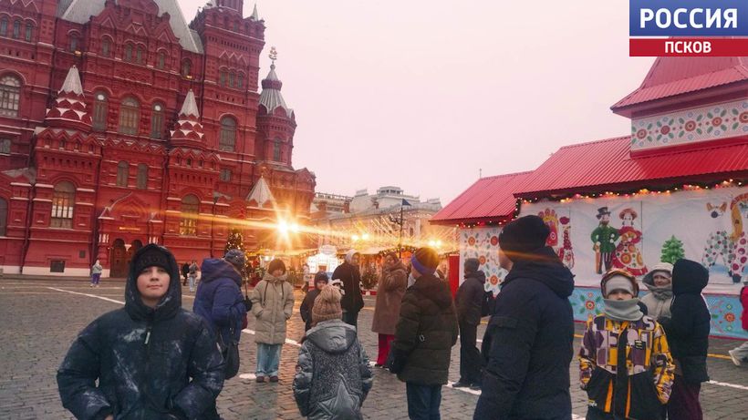 Дети погибших участников СВО побывали на "Елке Победы" в Москве