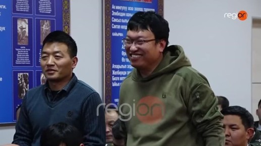 В Киргизии чиновник отчитал бизнесмена за русский язык