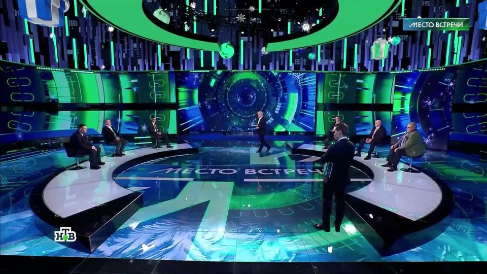 Победа России, мир и переход к духовности: эксперты «Места встречи» перечислили, чего ждут и желают в 2026 году