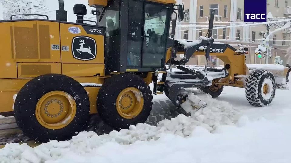 Сильный снегопад обрушился на Адыгею