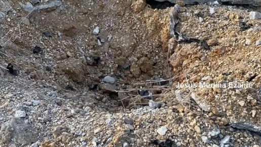 Ущерб и жертвы в военном комплексе Фуэрте-Тиуна в южных пригородах венесуэльской столицы Каракаса в результате операции Соединенных Штатов на первом видео