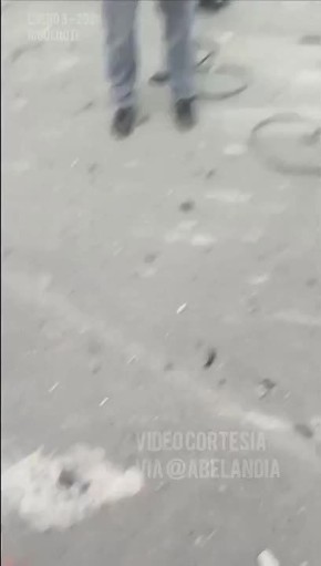 Второй уничтоженный ЗРК ЗРК «Бук-М2Э» ПВО Венесуэлы и процесс тушения его остова, на этот раз в аэропорту Игуэроте (Higuerote)