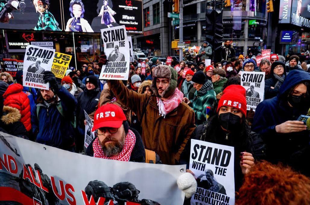 Протесты в Нью-Йорке против агрессии США против Венесуэлы Протесты в Нью-Йорке против агрессии США против Венесуэлы