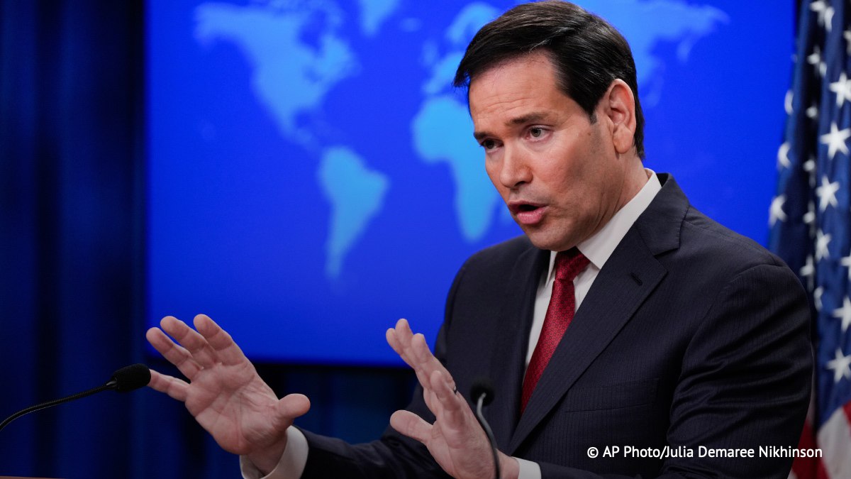 "Это было другое. Это была операция правоохранительных органов", — Рубио отверг обвинения, что вводил Конгресс в заблуждение, ранее обещая запросить одобрение на любые военные действия против Венесуэлы