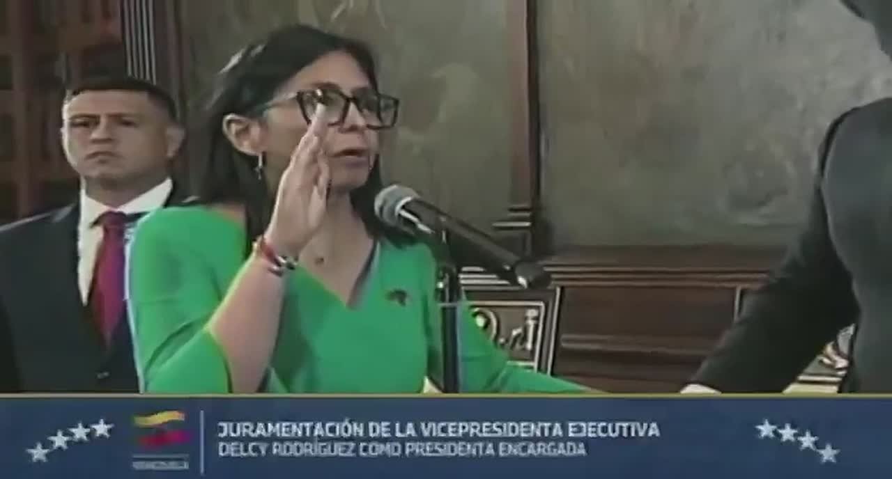 Приведение Делси Родригес к присяге президента Венесуэлы