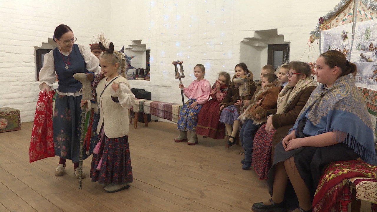 Славя Рождество. Как юные псковичи знакомятся с православными традициями и фольклором? Славя Рождество. Как юные псковичи знакомятся с православными традициями и фольклором?