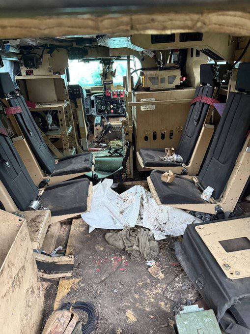 Уничтоженные американские бронеавтомобили MaxxPro на Покровском направлении Уничтоженные американские бронеавтомобили MaxxPro на Покровском направлении