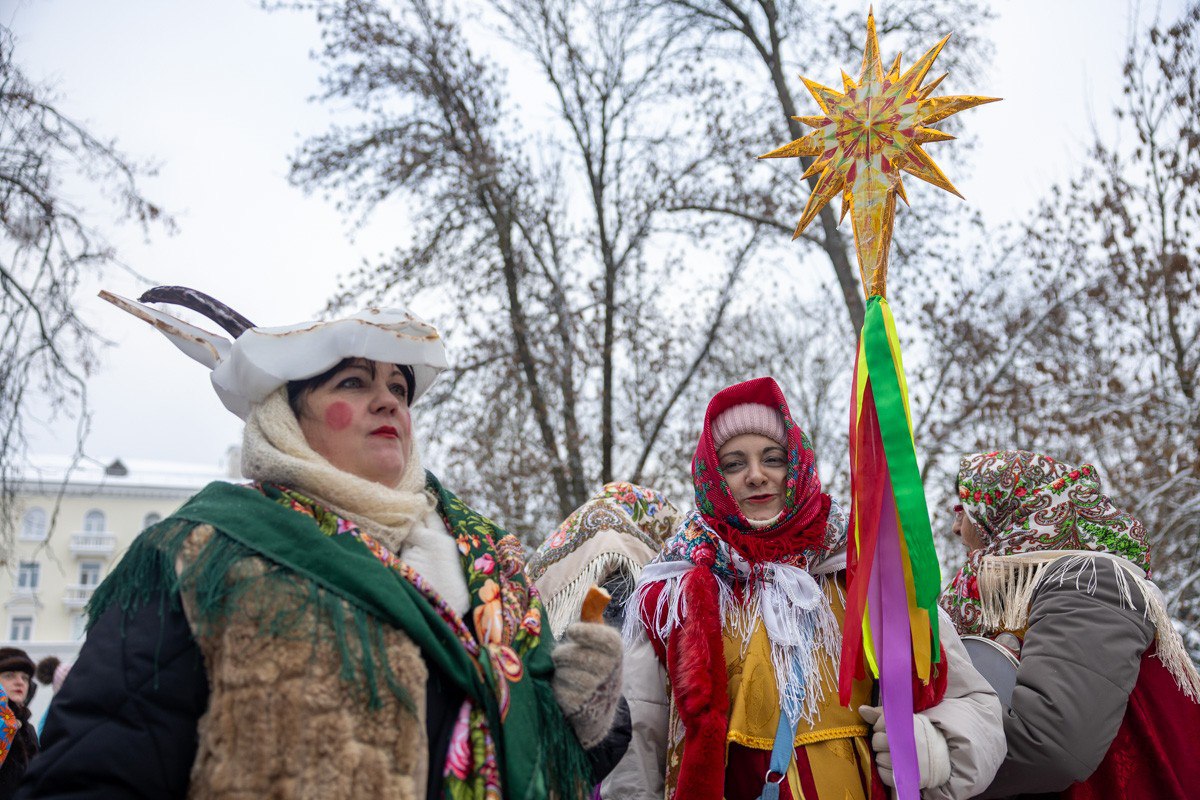 Масштабным праздником встретили Рождество Христово в Пскове Масштабным праздником встретили Рождество Христово в Пскове