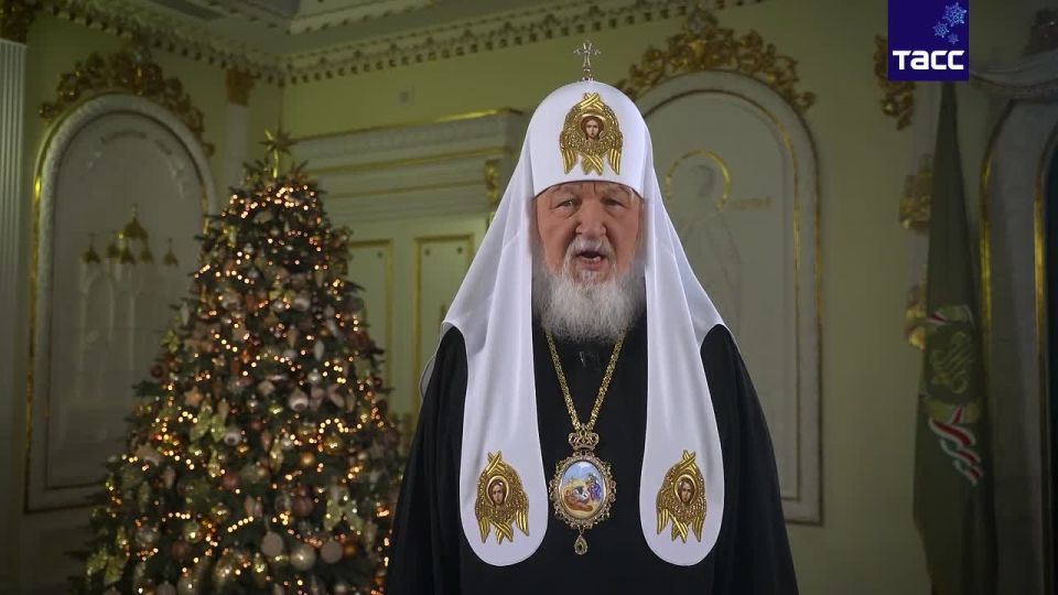 Патриарх Кирилл поздравил россиян с Рождеством Христовым