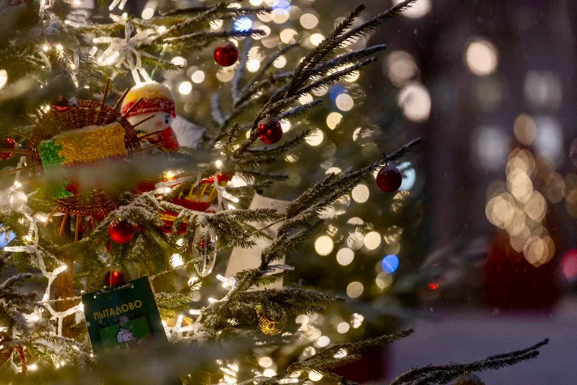 Михаил Ведерников: Проект «Рождество начинается здесь» стартовал в Пскове, но все наши муниципалитеты активно включились в его реализацию Михаил Ведерников: Проект «Рождество начинается здесь» стартовал в Пскове, но все наши муниципалитеты активно включились в его реализацию