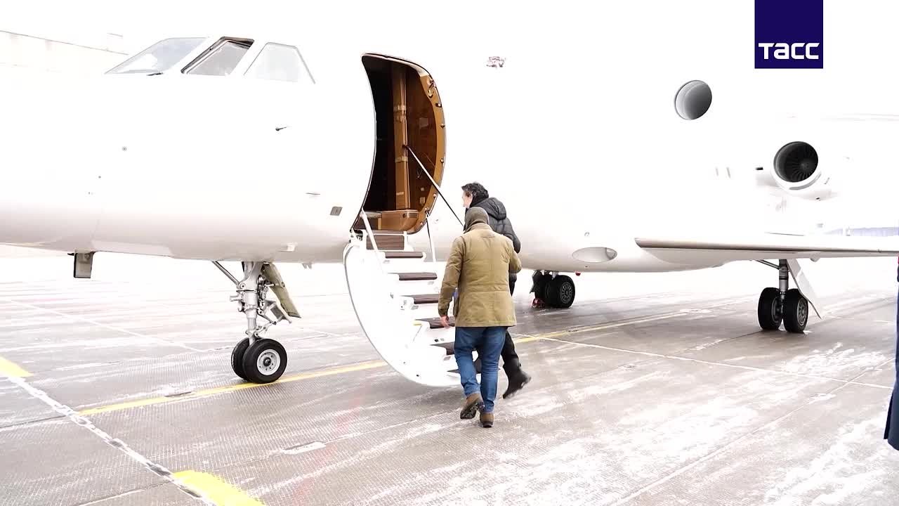 Кадры обмена российского баскетболиста Касаткина на французского иноагента Винатье