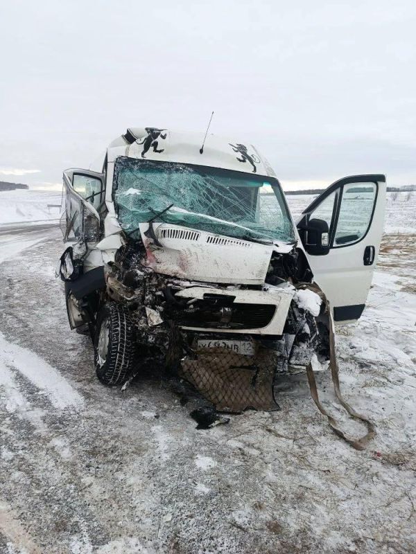 11 человек, в том числе двое детей, пострадали в аварии на трассе Ачинск-Ужур-Троицкое в Красноярском крае