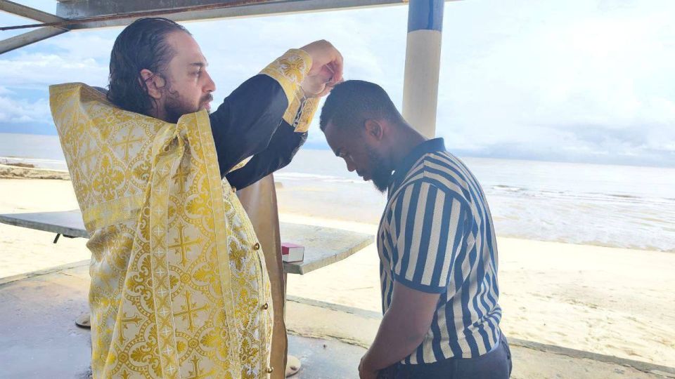 8-9 января иерей Русской Православной Церкви Альвиан Тхелидзе находился в Бейре, провинция Софала, где провел просветительскую беседу о православной вере с интересующимися жителями города