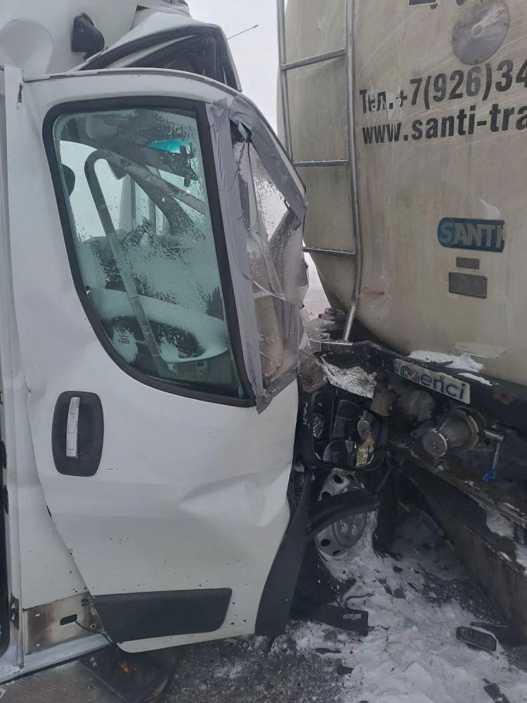 11 человек, в том числе двое детей, пострадали в аварии на трассе Ачинск-Ужур-Троицкое в Красноярском крае 11 человек, в том числе двое детей, пострадали в аварии на трассе Ачинск-Ужур-Троицкое в Красноярском крае