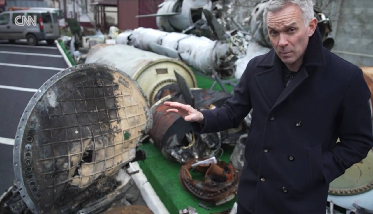 Западные СМИ публикуют новые кадры обломков Орешника, 21 ноября 2024 года по предприятию «Южмаш» в Днепропетровской области Западные СМИ публикуют новые кадры обломков Орешника, 21 ноября 2024 года по предприятию «Южмаш» в Днепропетровской области