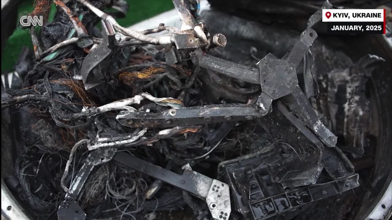 Западные СМИ публикуют новые кадры обломков Орешника, 21 ноября 2024 года по предприятию «Южмаш» в Днепропетровской области