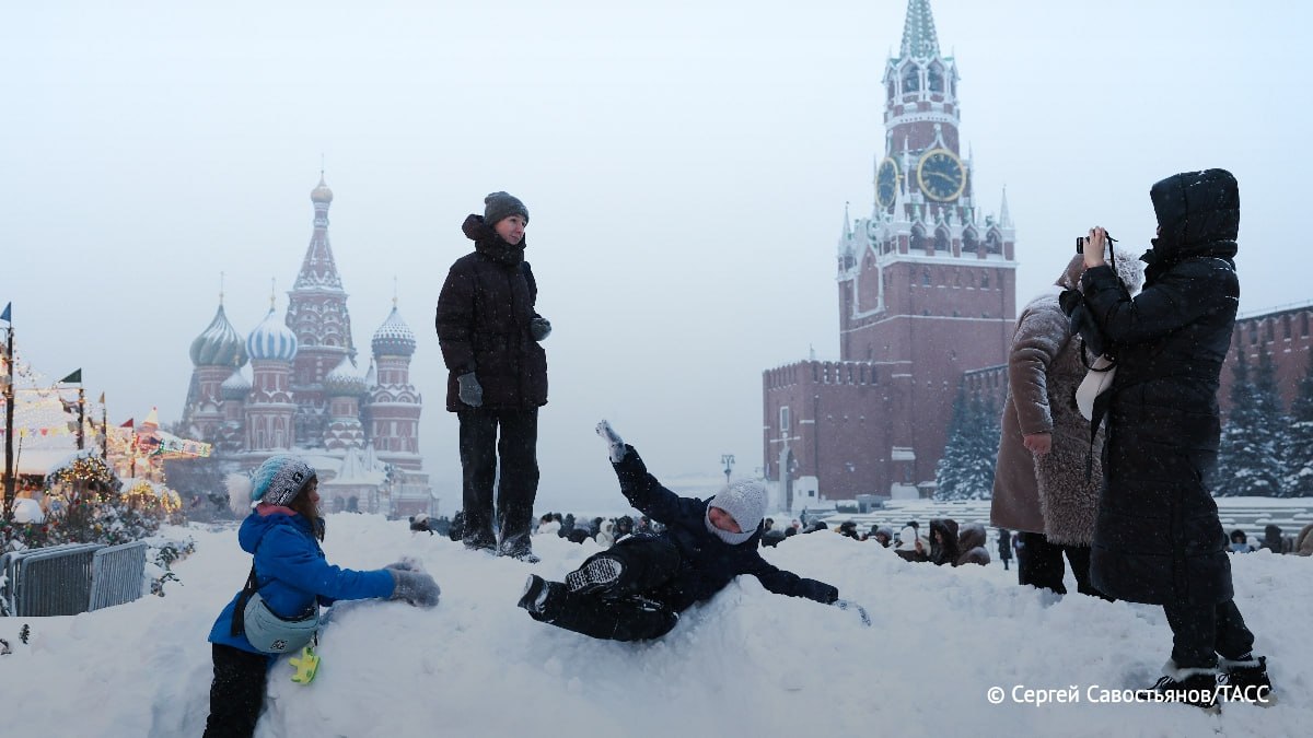 Высота снежного покрова в Москве достигла 39 см, по области — до 50 см, большего прироста пока не ожидается, сообщила ТАСС ведущий сотрудник Гидрометцентра России Марина Макарова
