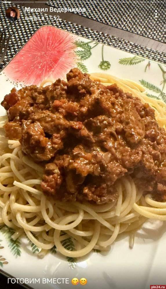 Семья, уют и много снега: как псковские ВИПы встретили начало 2026 года