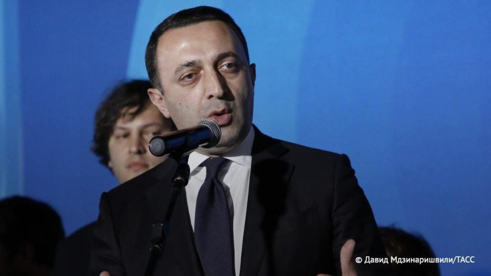 Экс-премьера Грузии Гарибашвили, признавшего вину в легализации незаконных доходов, приговорили к пяти годам лишения свободы, сообщает генпрокуратура