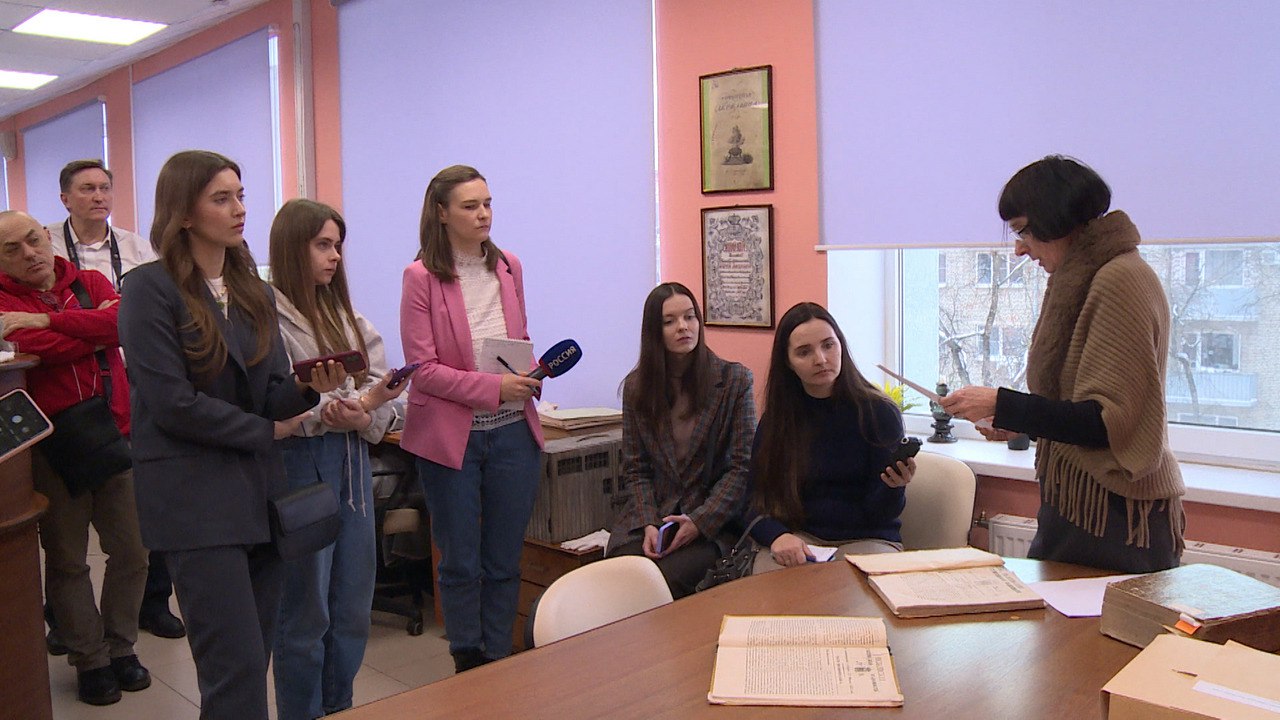 Бережное отношение. "Вести" посмотрели, как в областной библиотеке сохраняют уникальные газеты прошлого века Бережное отношение. "Вести" посмотрели, как в областной библиотеке сохраняют уникальные газеты прошлого века