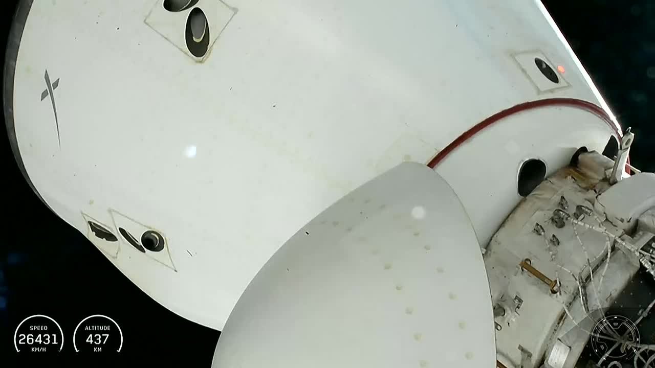 Crew Dragon с космонавтом Олегом Платоновым отстыковался от МКС