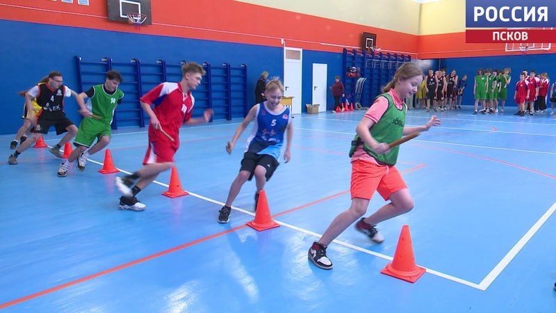 С нового года ученики Псковского погранично-таможенно-правового лицея занимаются физкультурой в отремонтированном спортивном зале