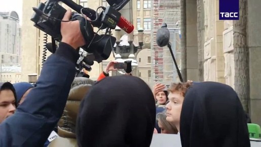 Временная поверенная в делах Великобритании покинула МИД РФ. Дейни Долакия не стала давать комментариев журналистам