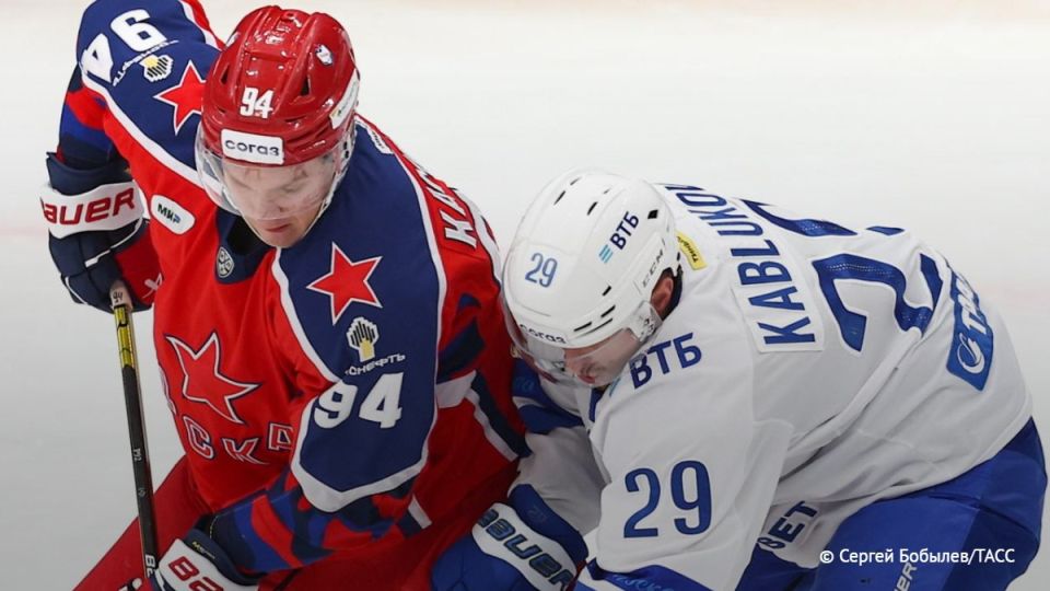 В базу украинского экстремистского сайта "Миротворец" внесены олимпийский чемпион по хоккею Илья Каблуков и трехкратный обладатель Кубка Гагарина Владислав Каменев