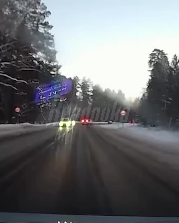 Водитель спас замерзшего дедушку, который без сил сидел на обочине в Татарстане