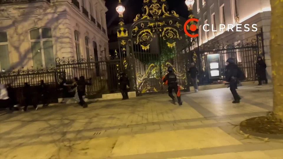 Сергей Мардан: Парижане с воодушевлением встретили новость о победе сборной Сенегала в финале Кубка Африки по футболу