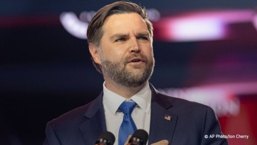 Вэнс заявил о прогрессе в украинском урегулировании, отвечая на просьбу журналиста прокомментировать информацию о возможных контактах РФ и Украины в ОАЭ 23 и 24 января