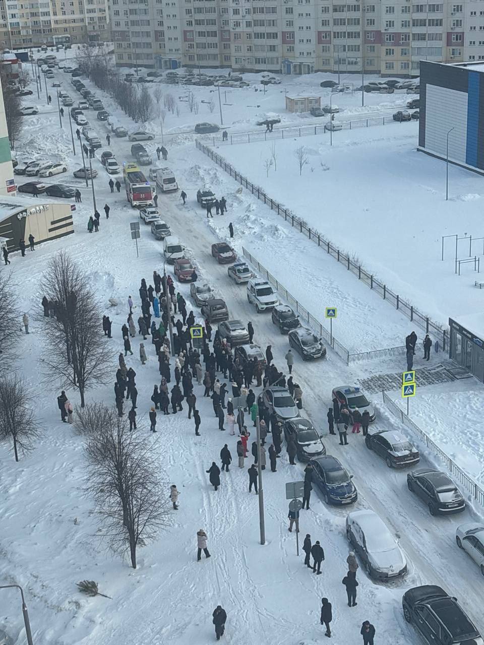 Екатерина Мизулина: Подросток ворвался с ножом в школу Нижнекамска и ранил охранника