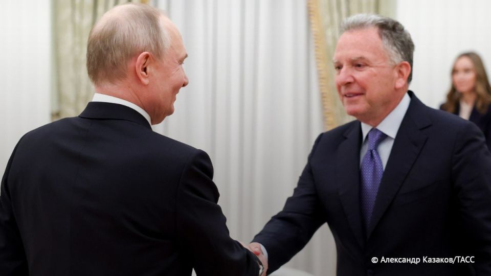 Встреча Путина с Уиткоффом продолжается больше часа, передает корреспондент ТАСС