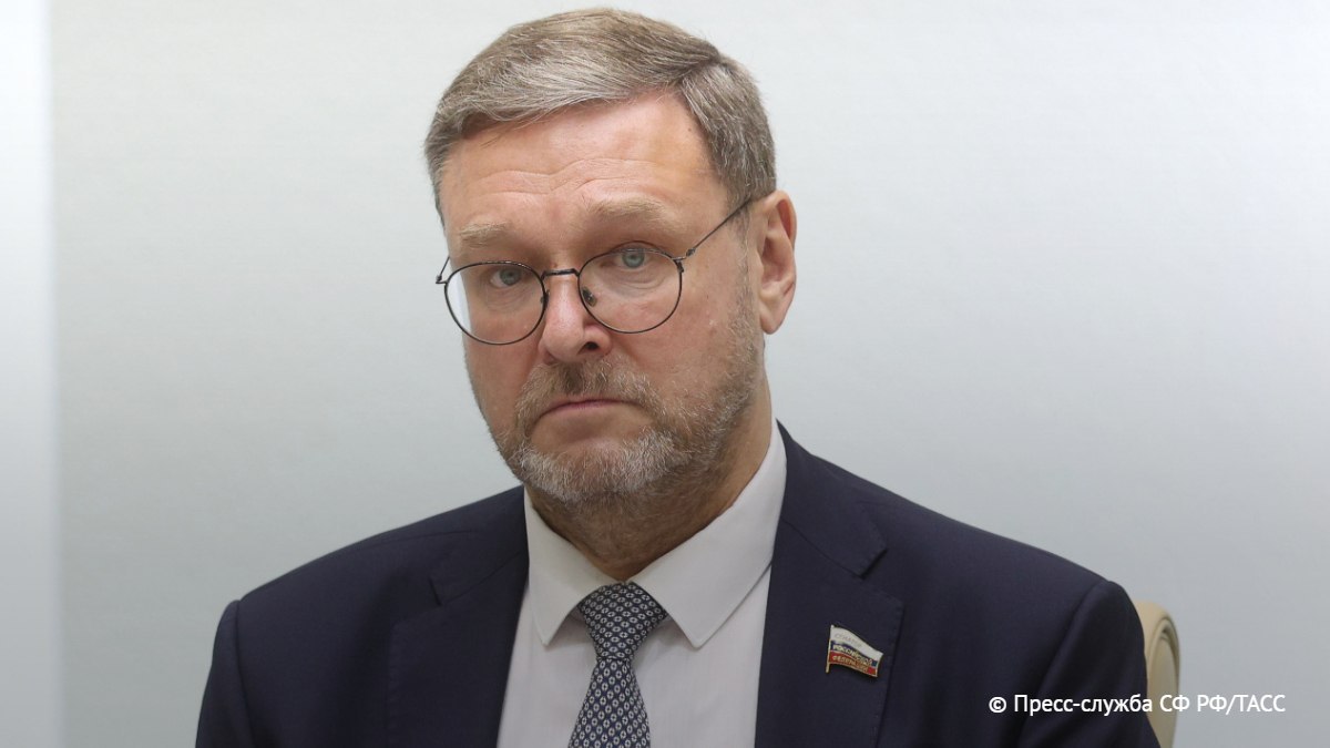 Переговоры российской и американской делегаций доказывают, что конфликт развивается по российскому, а не по украинскому сценарию, заявил Косачев