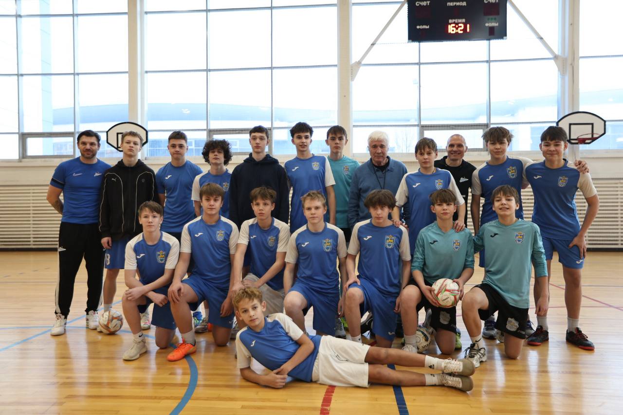 Знаменитые футболисты провели мастеркласс для псковских спортсменов Знаменитые футболисты провели мастеркласс для псковских спортсменов