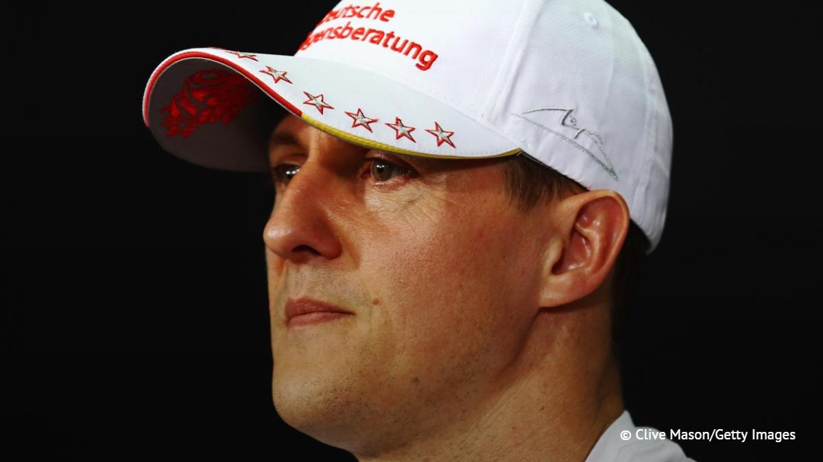 Михаэль Шумахер больше не прикован к постели, пишет Daily Mail