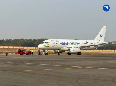 �������� ��-114-300 � ����������������� SJ-100 ������� �� �������� Wings India, �������� � ������� ������ 10 �����, �������� � �������