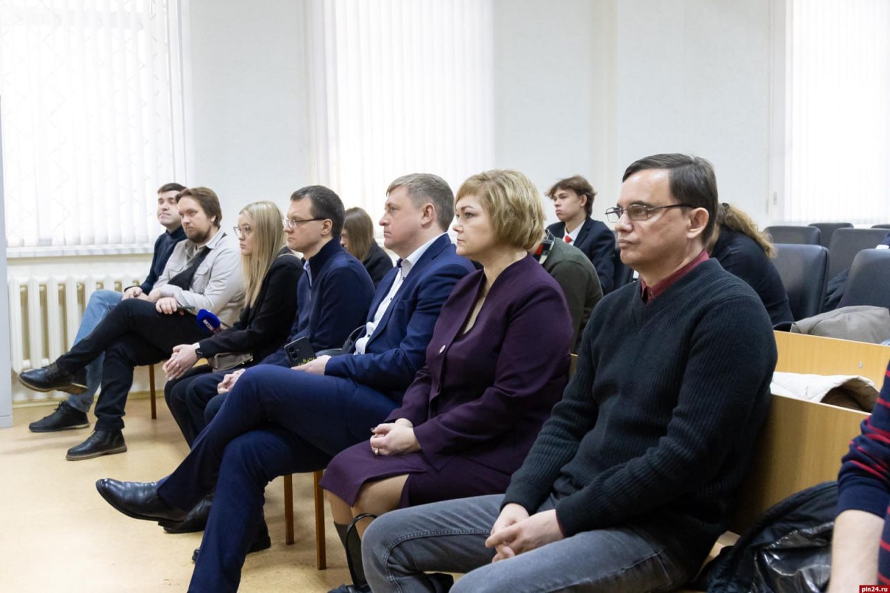 Суд над экс-ректором ПсковГУ Натальей Ильиной Суд над экс-ректором ПсковГУ Натальей Ильиной