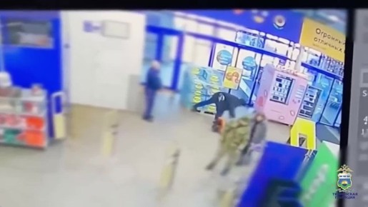 Полторы тонны огурцов и 400 килограмм бананов вынес из магазинов тюменский предприниматель