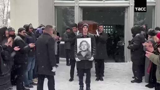 В Москве простились с Александром Олейниковым, передает корреспондент ТАСС