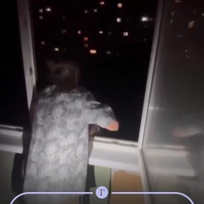 Житель Воронежа спустил ребенка с 7 этажа на тросе