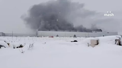 Мощный пожар на автомобильном заводе Volkswagen в Калуге, сейчас там собирают машины российского бренда Tenet (Chery)