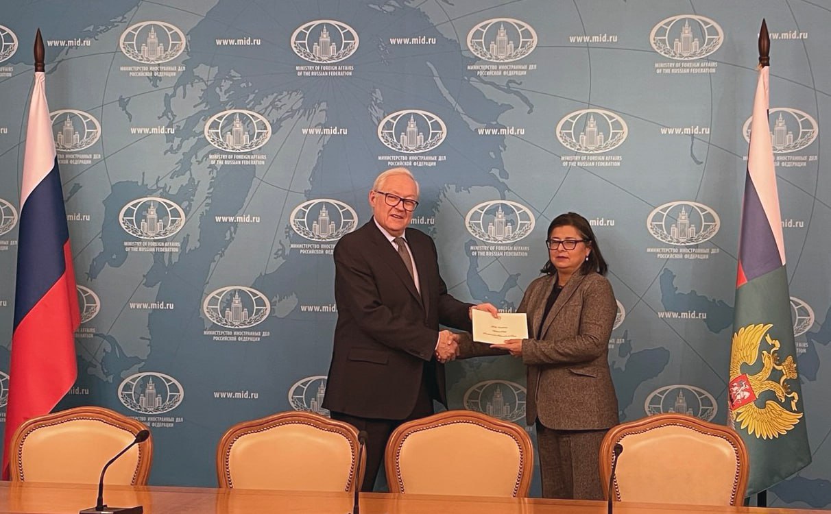 29 января заместитель Министра иностранных дел России С.А.Рябков встретился с назначенным Чрезвычайным и Полномочным Послом Республики Панама в Российской Федерации Кармен Инес Авилой Ортегой, которая вручила копии...