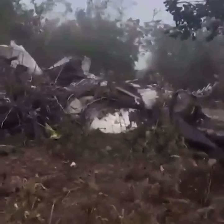 15 человек погибли при крушении самолета в Колумбии